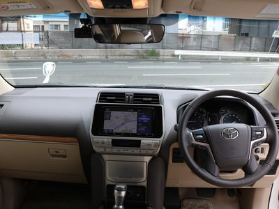 TOYOTA LAND CRUISER - 10