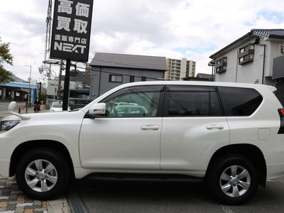 TOYOTA LAND CRUISER - 9