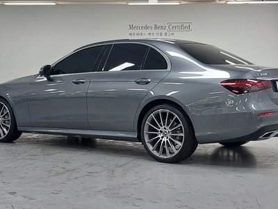 MERCEDES-BENZ E-CLASS - 5