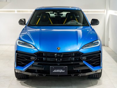 LAMBORGHINI URUS - 3