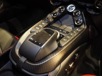 صورة مصغرة 14 لـ 2019 Aston Martin VANTAGE