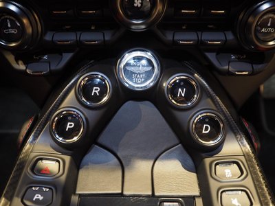 صورة مصغرة 15 لـ 2019 Aston Martin VANTAGE