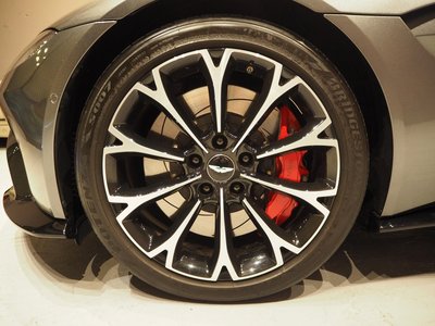 صورة 4 لـ 2019 Aston Martin VANTAGE