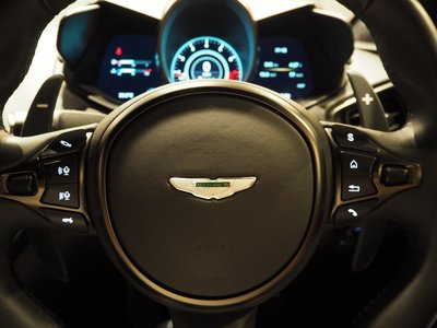 صورة مصغرة 19 لـ 2019 Aston Martin VANTAGE