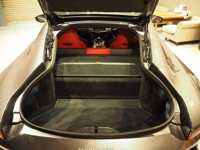صورة مصغرة 24 لـ 2019 Aston Martin VANTAGE