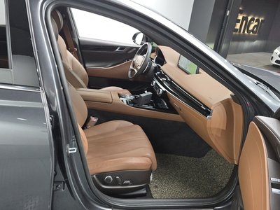 GENESIS G80 (RG3) - 10
