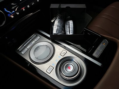 GENESIS G80 (RG3) - 9