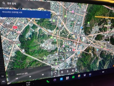 2024 Tesla MODEL X — миниатюра 18