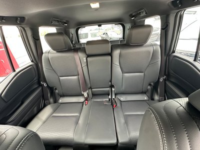 صورة مصغرة 37 لـ 2025 Toyota LAND CRUISER 250