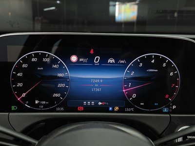 MERCEDES-BENZ E-CLASS - 8