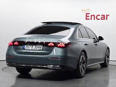 MERCEDES-BENZ E-CLASS - 4