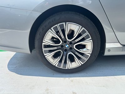 BMW 7 SERIES - 2