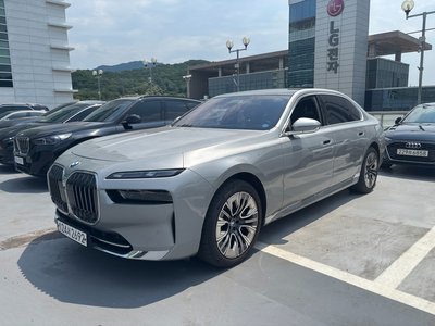 BMW 7 SERIES - 1