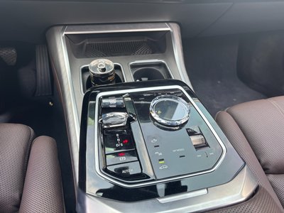 BMW 7 SERIES - 8