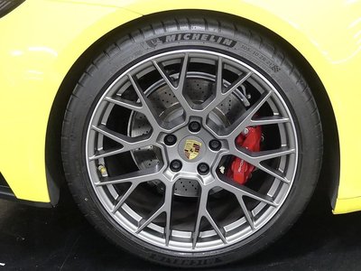 PORSCHE 911 - 6