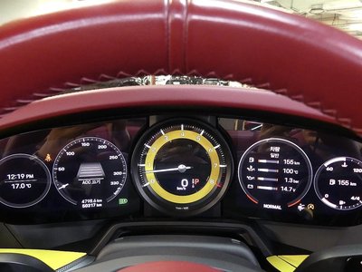 PORSCHE 911 - 8