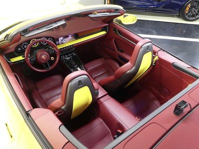 PORSCHE 911 - 4