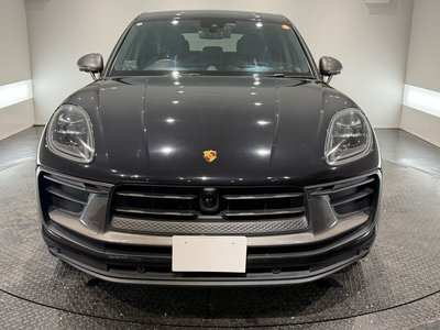 PORSCHE MACAN - 4