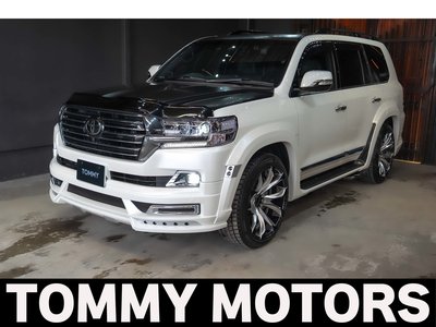 TOYOTA LAND CRUISER 200 - 1