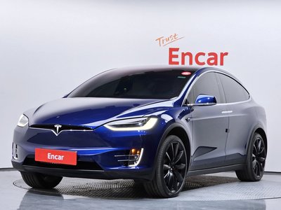 TESLA MODEL X - 1