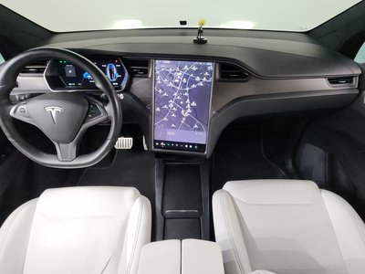TESLA MODEL X - 5