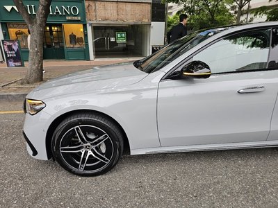 MERCEDES-BENZ E-CLASS - 6