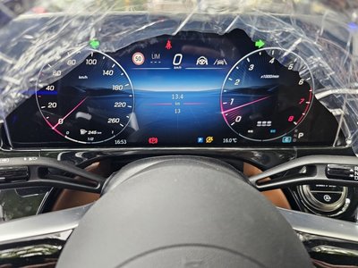 MERCEDES-BENZ E-CLASS - 7