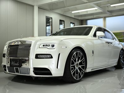 ROLLS-ROYCE GHOST