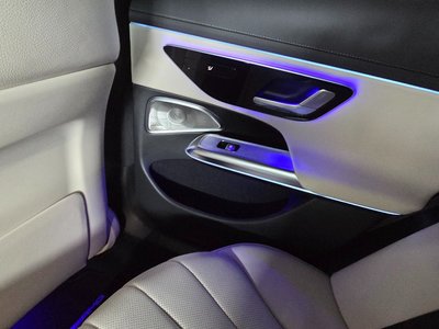 MERCEDES-BENZ E-CLASS - 9