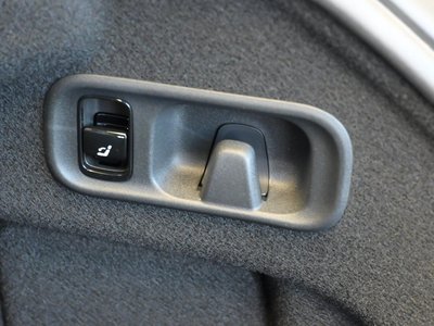 2026 Mercedes-BENZ C-CLASS 缩略图 35