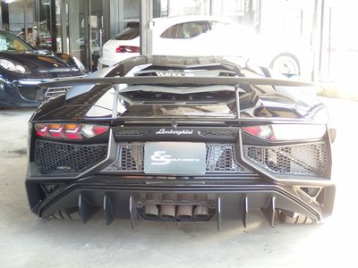 صورة 9 لـ 2016 Lamborghini AVENTADOR
