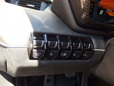 2016 Lamborghini AVENTADOR — миниатюра 43