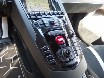 2016 Lamborghini AVENTADOR — миниатюра 42