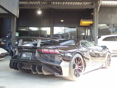 صورة 8 لـ 2016 Lamborghini AVENTADOR