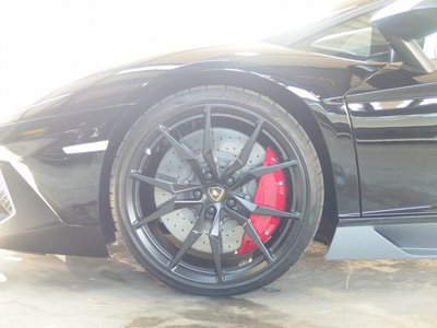 2016 Lamborghini AVENTADOR — миниатюра 26