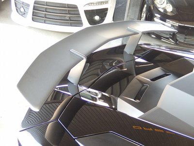 2016 Lamborghini AVENTADOR — миниатюра 28