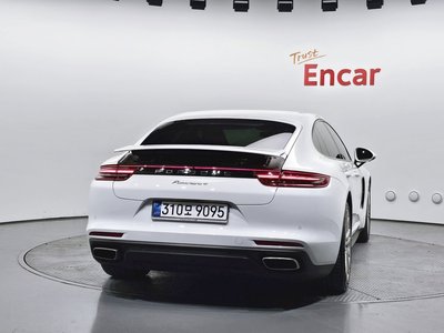 PORSCHE PANAMERA - 4