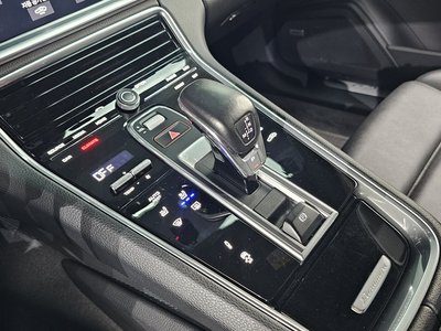 PORSCHE PANAMERA - 9