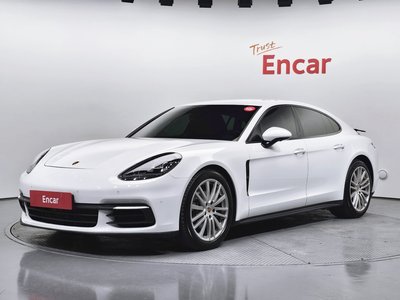 PORSCHE PANAMERA - 1