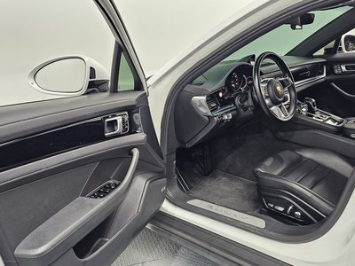 PORSCHE PANAMERA - 10