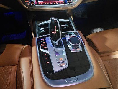 BMW 7 SERIES - 9