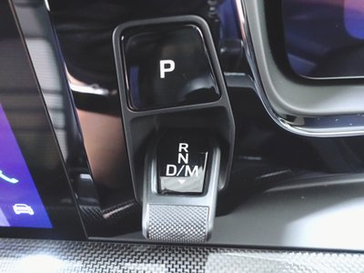 2025 Porsche CAYENNE 缩略图 18