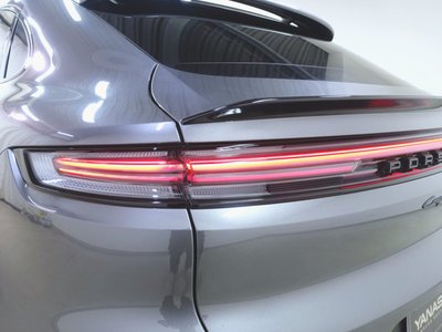 صورة 5 لـ 2025 Porsche CAYENNE