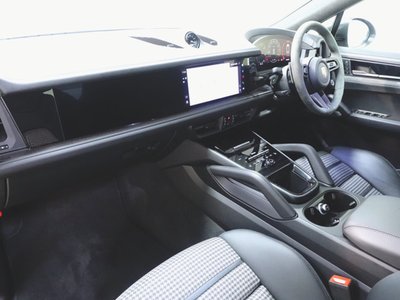 2025 Porsche CAYENNE 缩略图 11