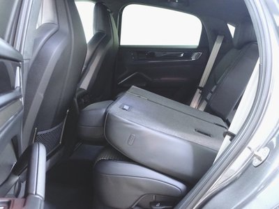 2025 Porsche CAYENNE 缩略图 30