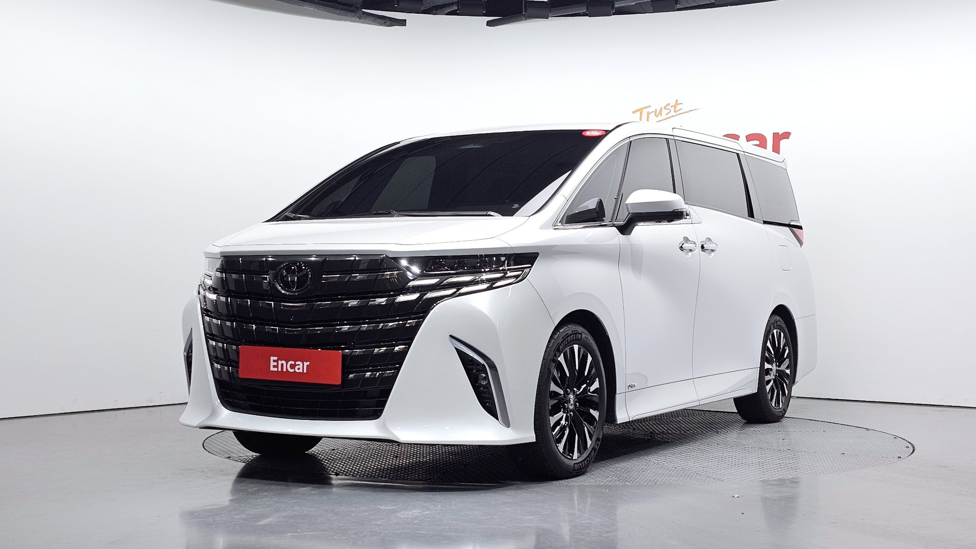 TOYOTA ALPHARD - View 1