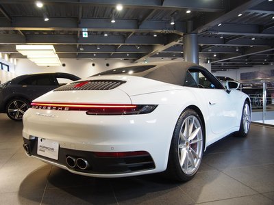 PORSCHE 911 - 6