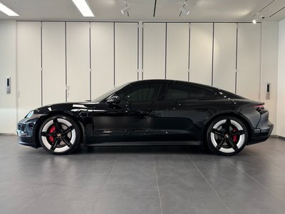 PORSCHE TAYCAN - 7