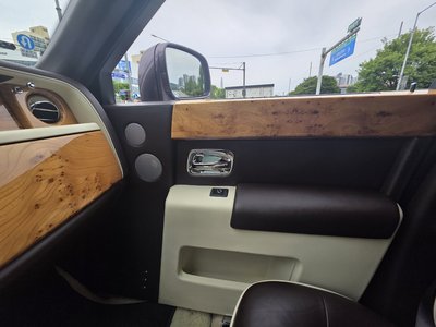 ROLLS-ROYCE PHANTOM - 10