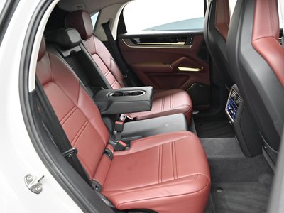 2025 Porsche CAYENNE — миниатюра 12